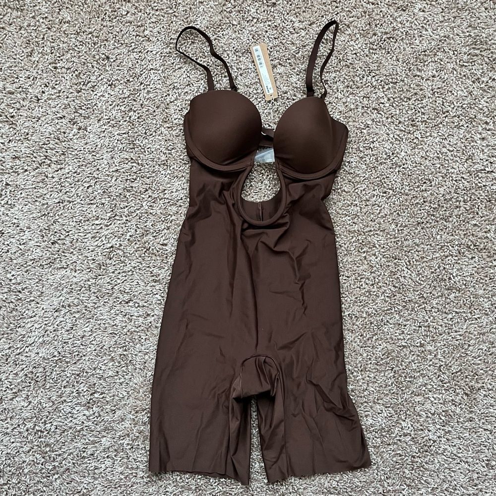 SKIMS Deep Plunge Shapewear Mid Thigh Bodysuit